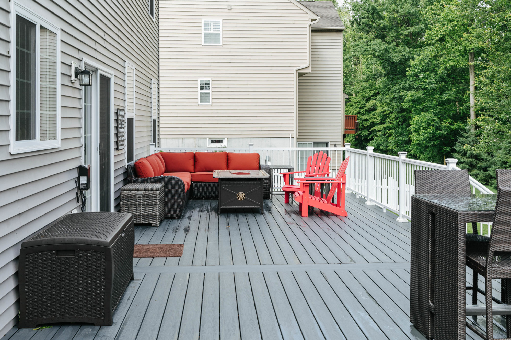 TimberTech deck with white aluminum railing
