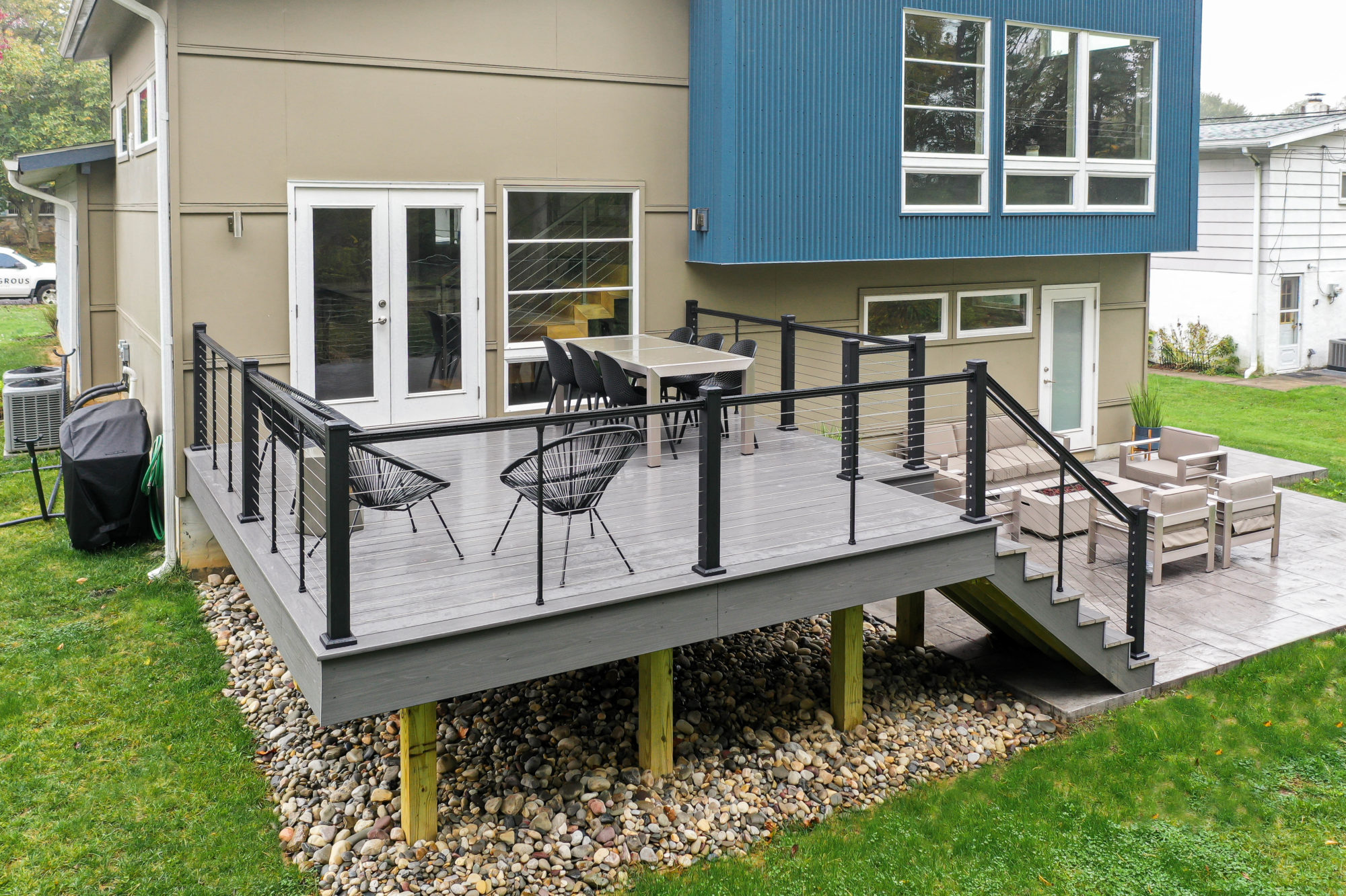 Azek deck with Aluminum Railing