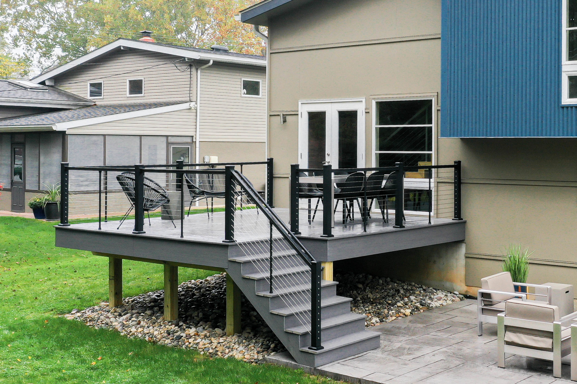 Azek deck with Aluminum Railing