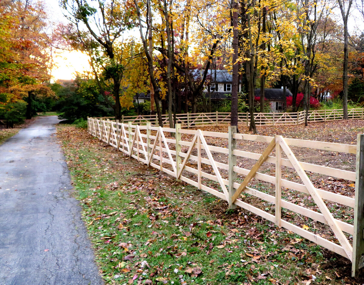 wood english hurdle fence