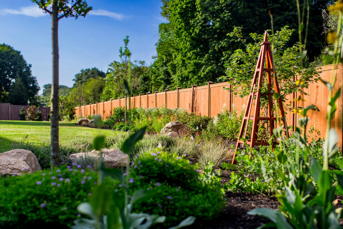 Integrous-Fences-and-Decks-Wood-Fence-Landscaping-Privacy-Fence-Strong-Fence